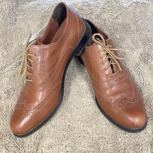 Cole Haan Women’s 9.5 Wing Tip Oxfords